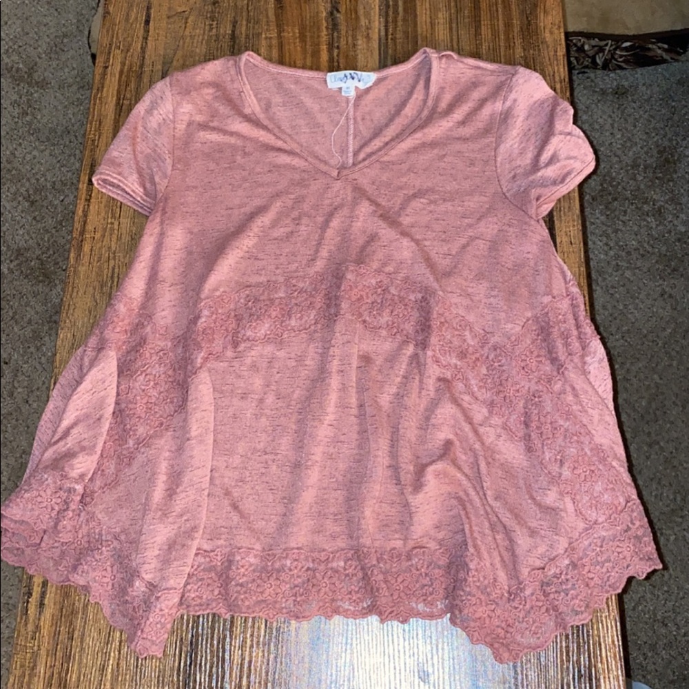 Gorgeous flowy T